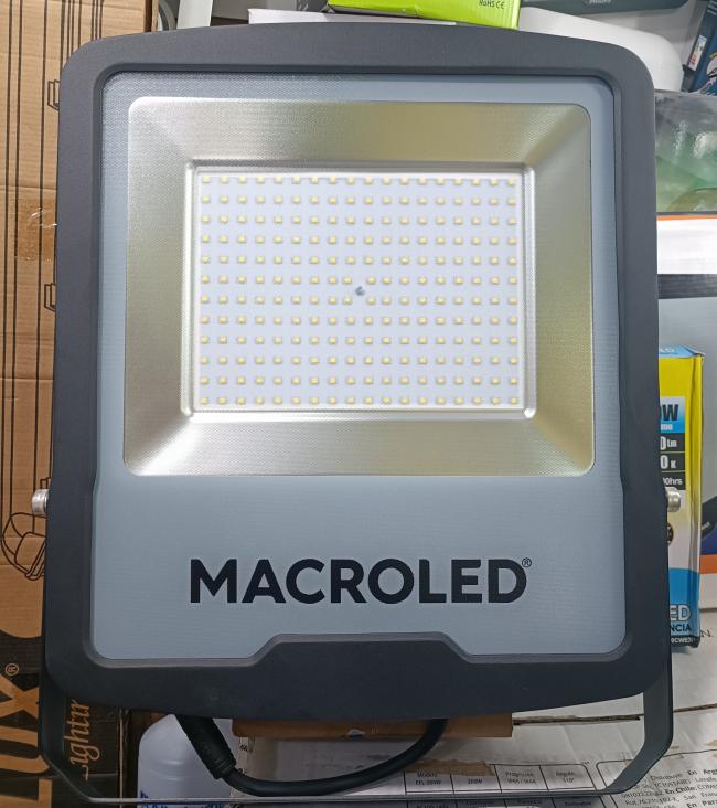 REFLECTOR LED PRO FLSV2 200W/865 22000Lm BK MACROLED
